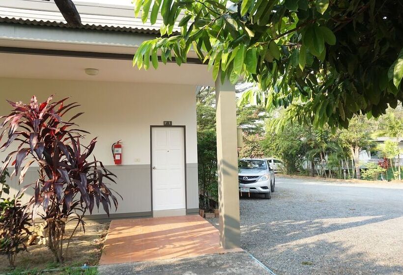 Отель แกรนด์ ฟอเรสท์ Grand Forest