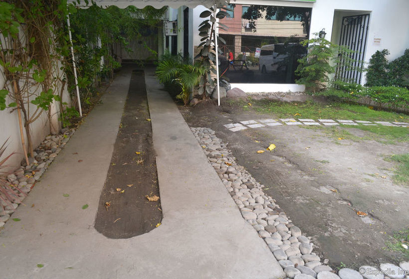 Hotel Limelily Pension House Ii