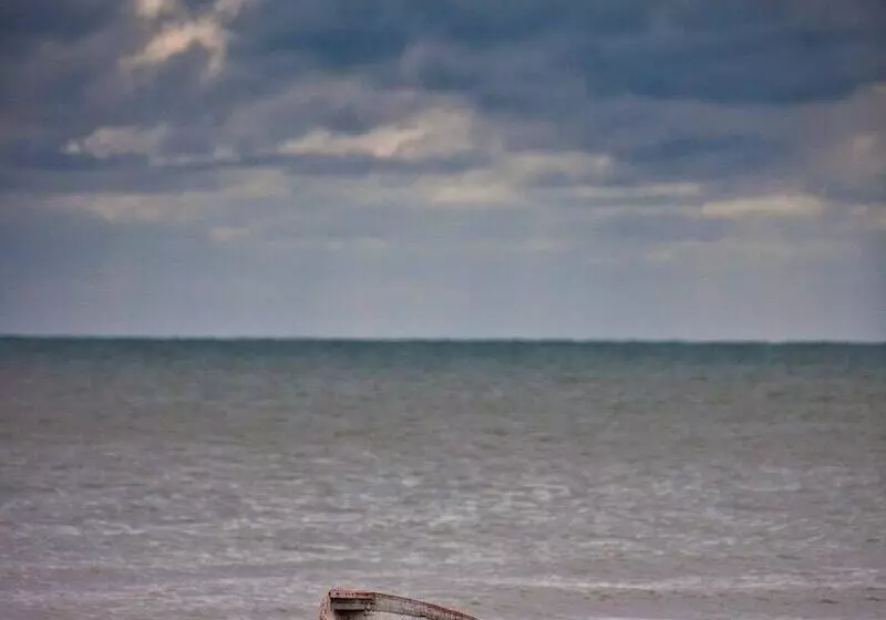 هتل Pelican Beach Resort - Dangriga