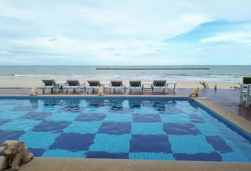 בית מלון כפרי Sea Sky Resort