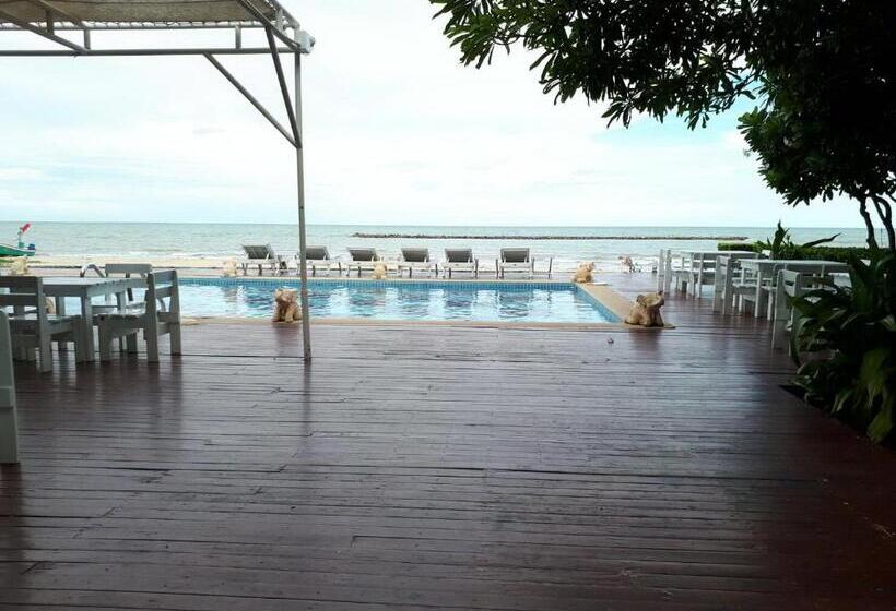 בית מלון כפרי Sea Sky Resort