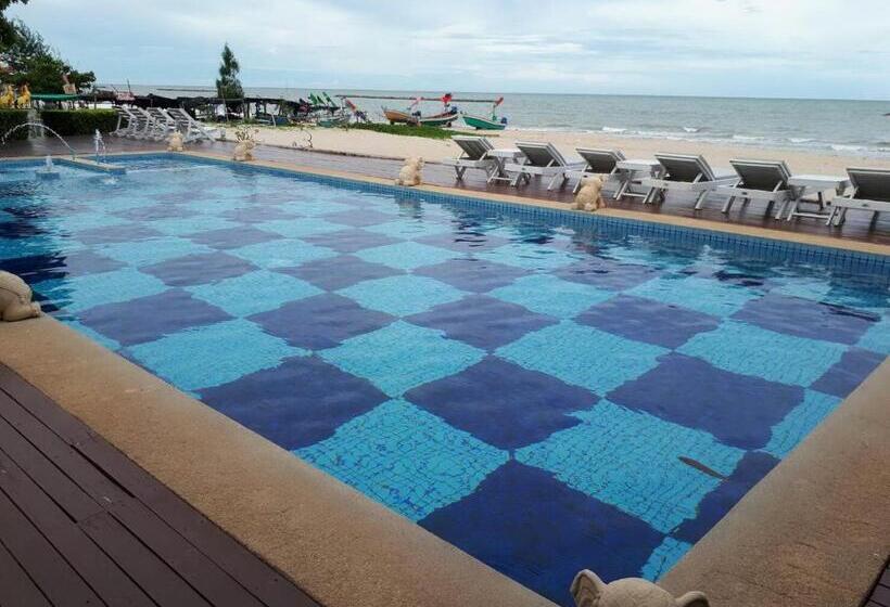 בית מלון כפרי Sea Sky Resort