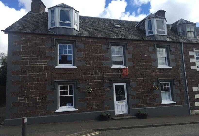 مبيت وإفطار Lovat House