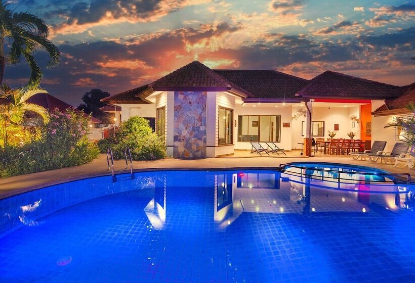 Pattaya Hill, Near The City And Beach