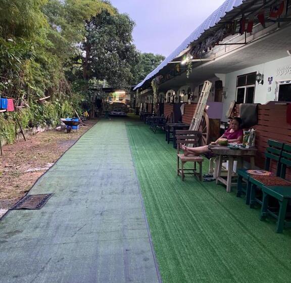 بنسيون Nan Inn Bungalow