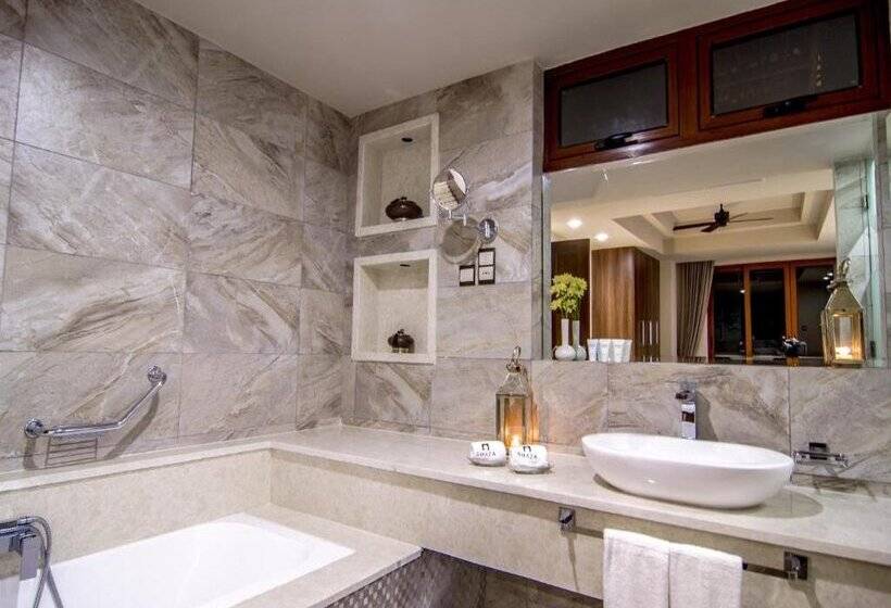 The Royal Shaza Suites