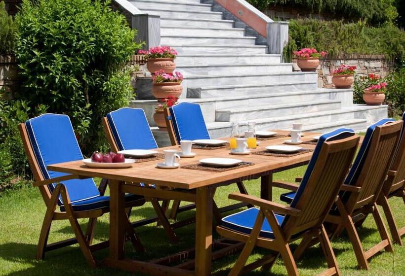 Villa Veneziano Suites & Villa