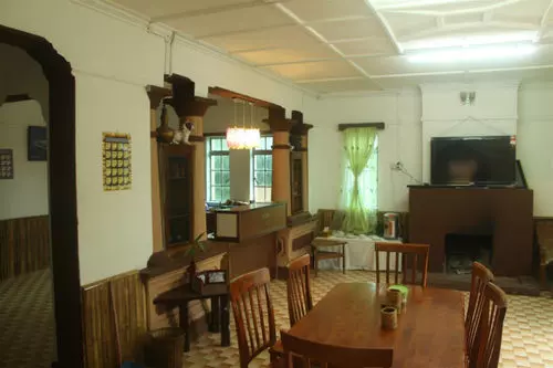 De Native Guest House Hostel