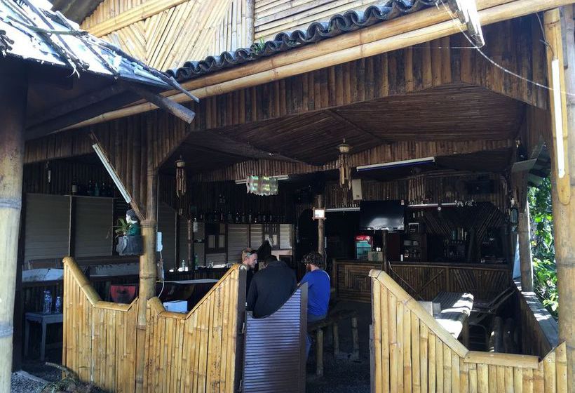 De  Native Guest House  Hostel