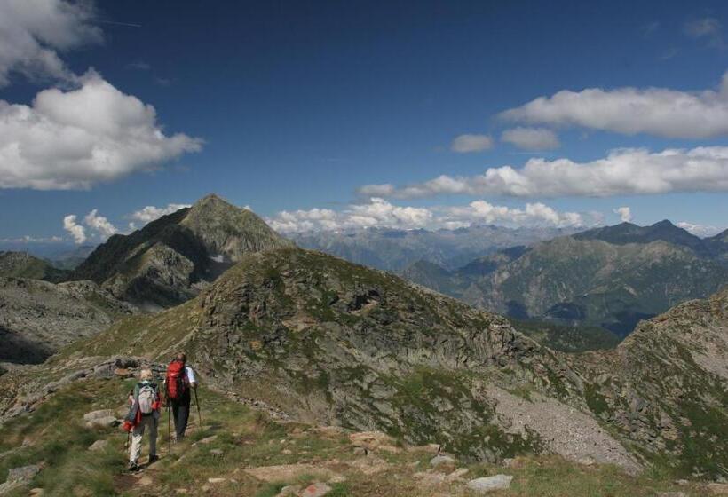 هاستل Santuario Di Oropa