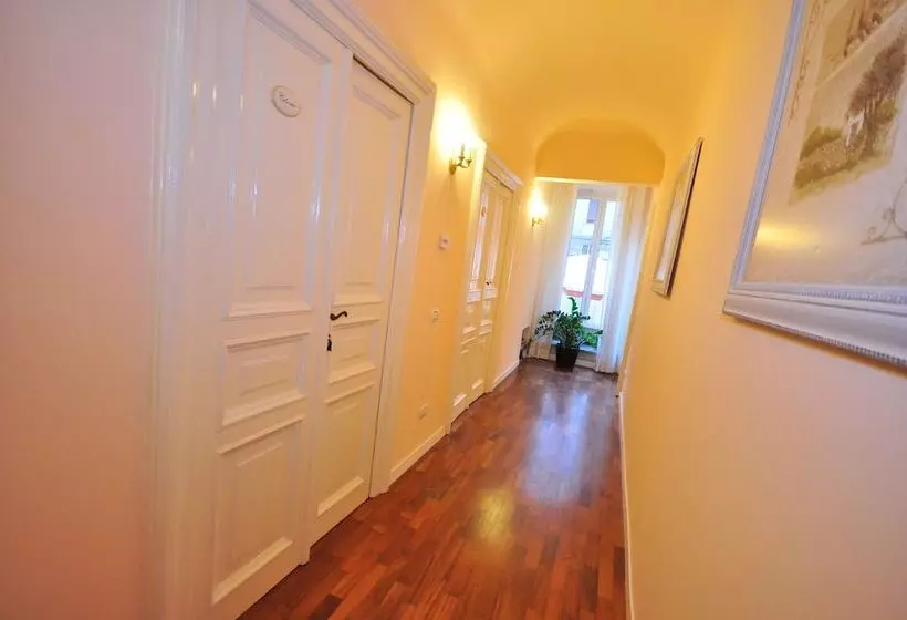 تختخواب و صبحانه Relais Cavour