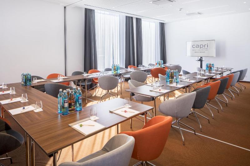 Capri By Fraser Berlin