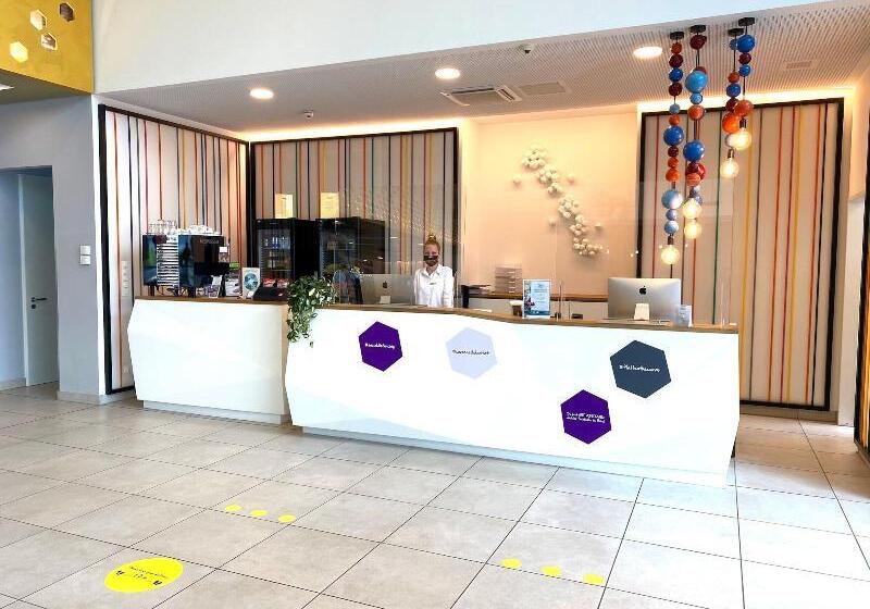 Capri By Fraser Berlin