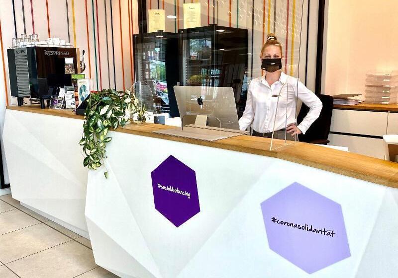 Capri By Fraser Berlin