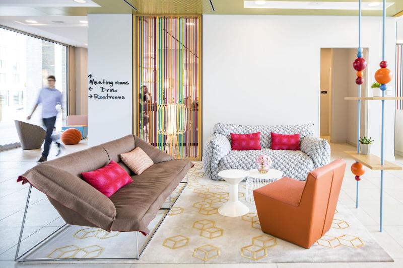 Capri By Fraser Berlin