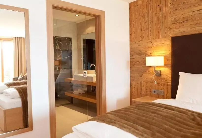 Dolmites Nature Hotel Vigilerhof