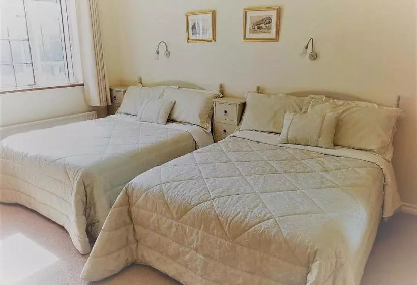 Groveside Farm B&b