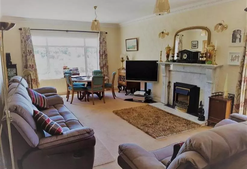 Groveside Farm B&b