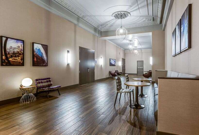 Cambria Hotel Chicago Loop   Theatre District