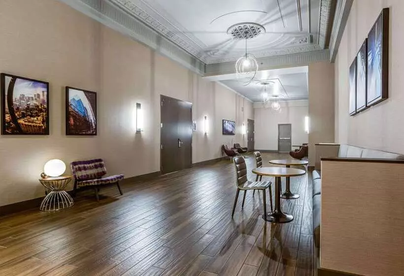 Cambria Hotel Chicago Loop   Theatre District