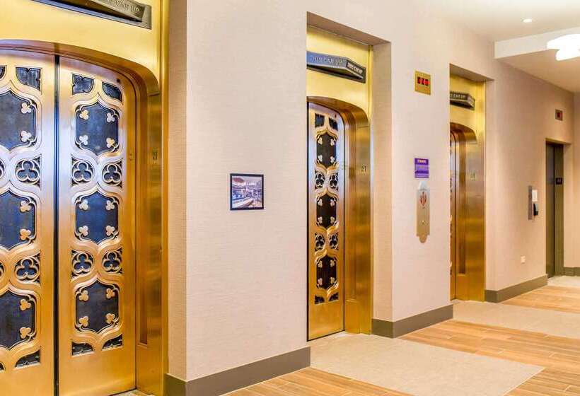 Cambria Hotel Chicago Loop   Theatre District