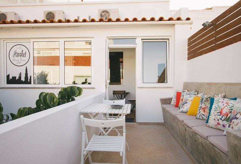 Ptm Downtown Hostel&suites