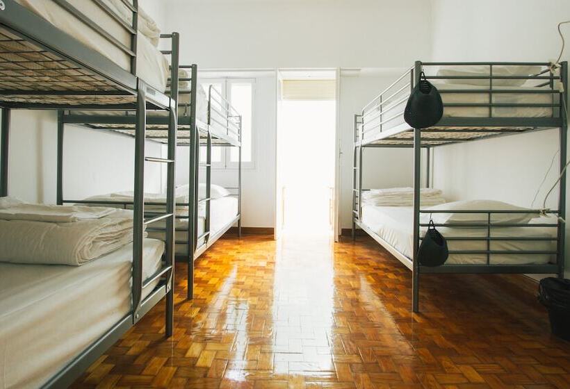 Ptm Downtown Hostel&suites