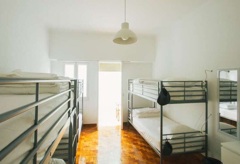 Ptm Downtown Hostel&suites