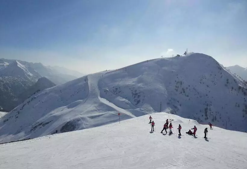 ベッドアンドブレックファースト Ar Mountains Lodge Villachiara