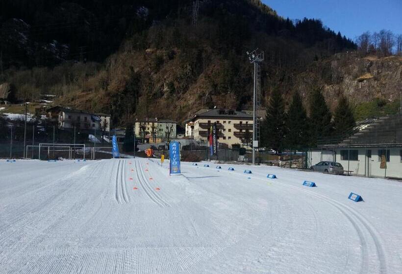 민박 Ar Mountains Lodge Villachiara