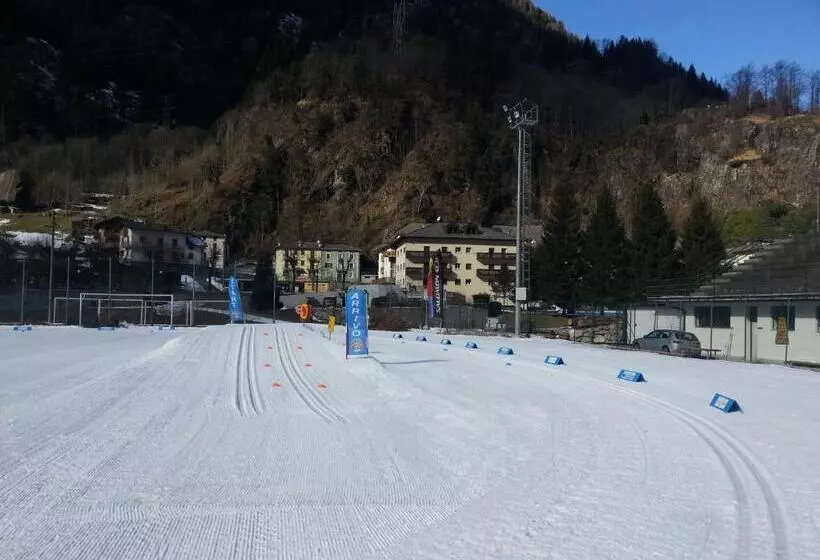 ベッドアンドブレックファースト Ar Mountains Lodge Villachiara