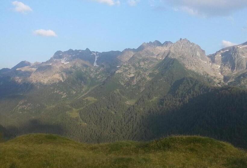 민박 Ar Mountains Lodge Villachiara