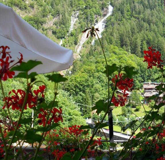 민박 Ar Mountains Lodge Villachiara