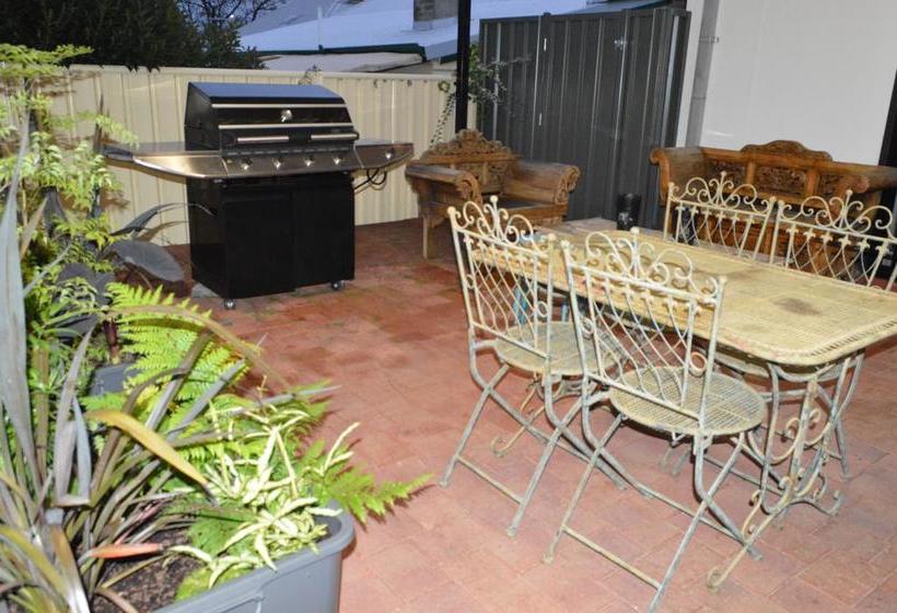 민박 Character & Charm In The Heart Of The City