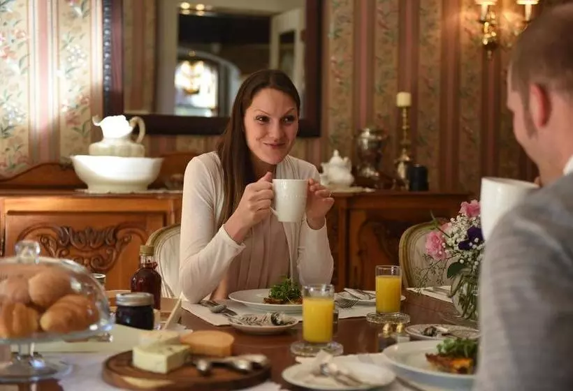 ベッドアンドブレックファースト Château La Motte Guest House