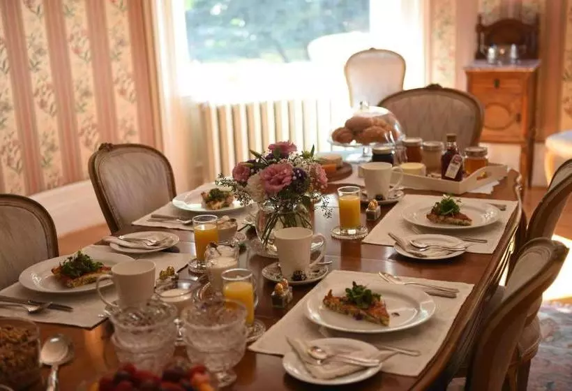 ベッドアンドブレックファースト Château La Motte Guest House