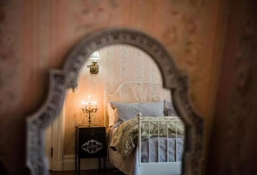 ベッドアンドブレックファースト Château La Motte Guest House