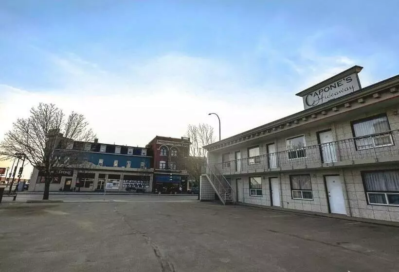 Capone's Hideaway Motel