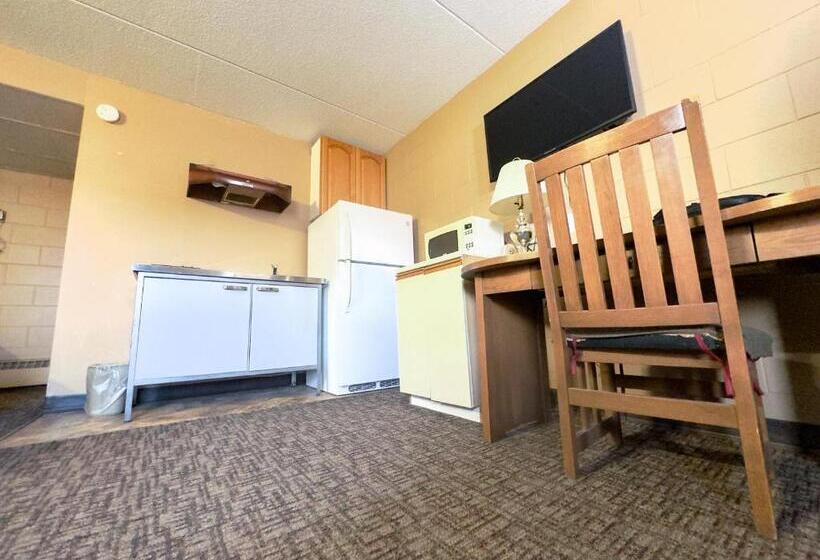 Capone's Hideaway Motel