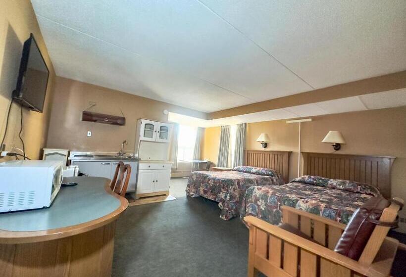 Capone's Hideaway Motel