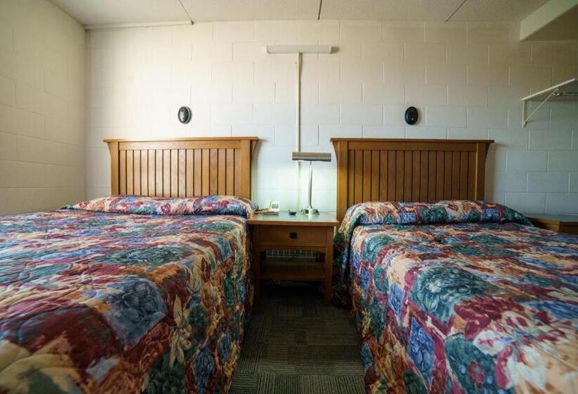 Capone's Hideaway Motel