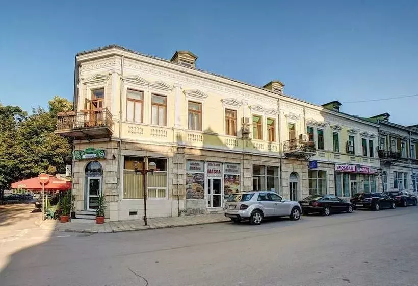 هتل Izvora