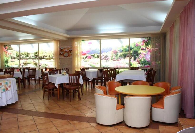 هتل Kristel Park All Inclusive Light