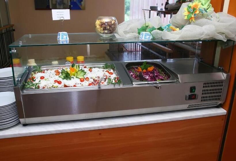 هتل Kristel Park All Inclusive Light