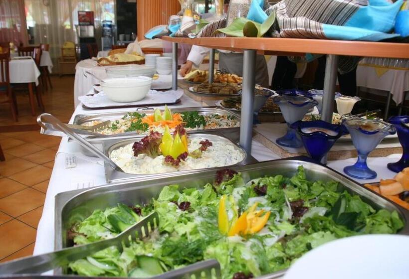 هتل Kristel Park All Inclusive Light