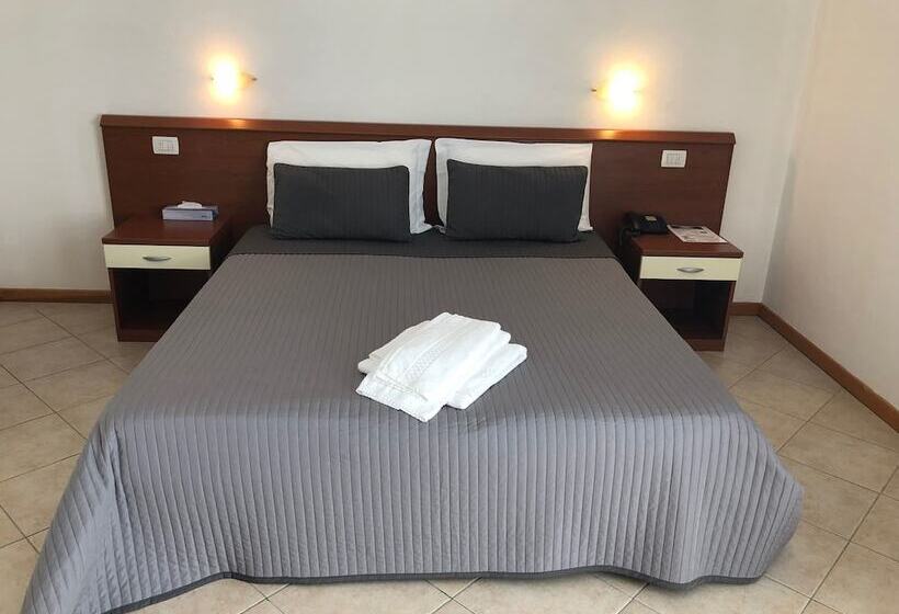 בית מלון כפרי Petrarca