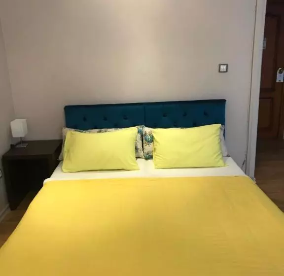ホテル White Rose Guest Rooms