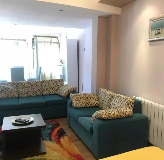 ホテル White Rose Guest Rooms
