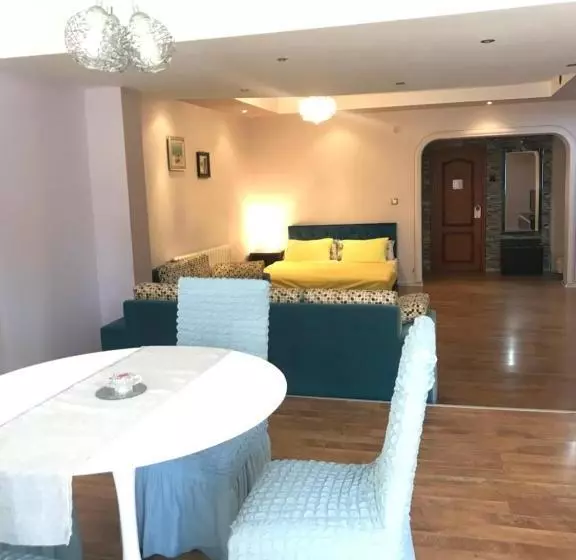 ホテル White Rose Guest Rooms
