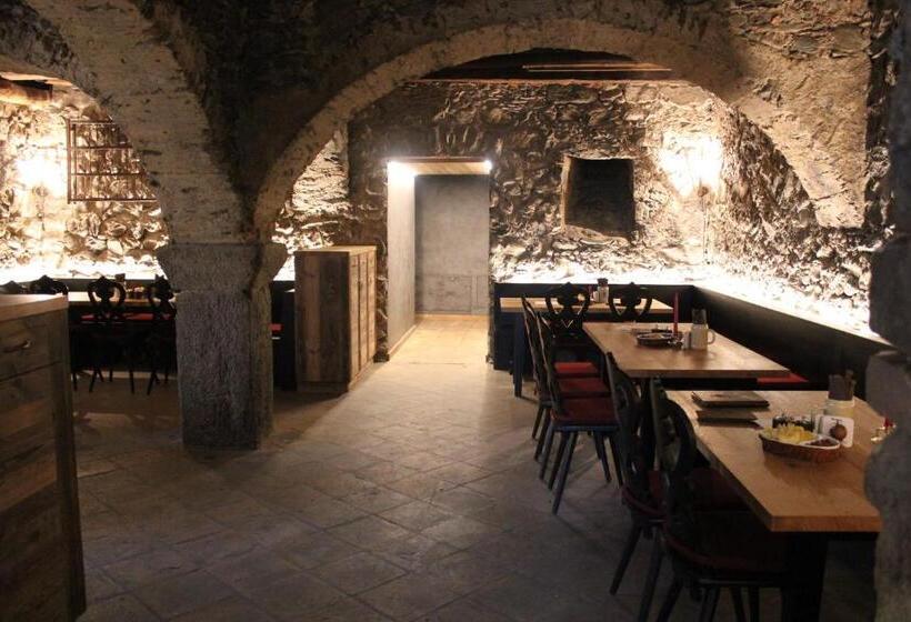 בית מלון כפרי Zum Tiroler Adler